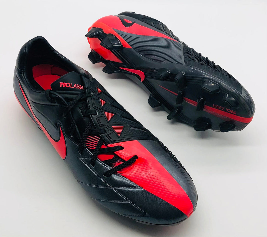 Buy rare & retro Nike T90 football boots online