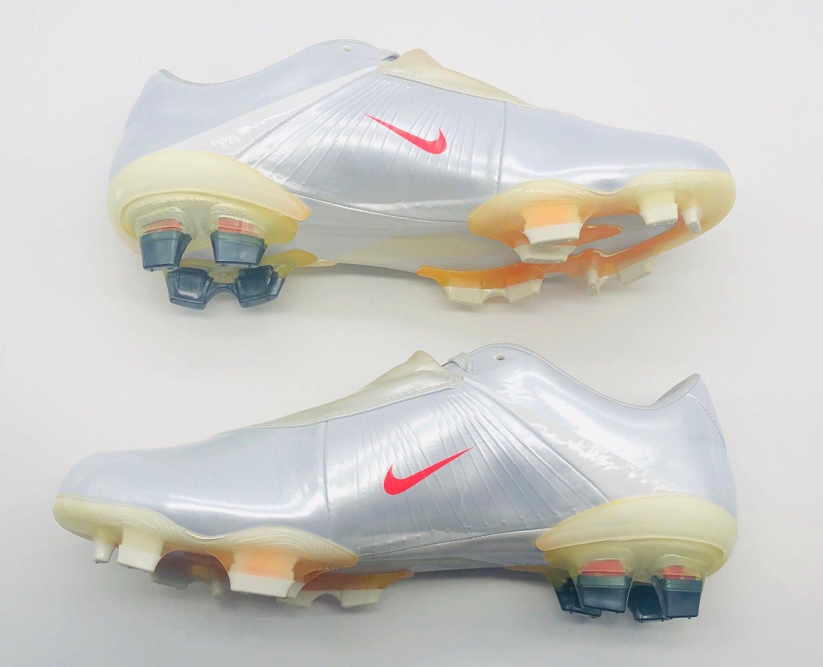 mercurial vapor black and gold